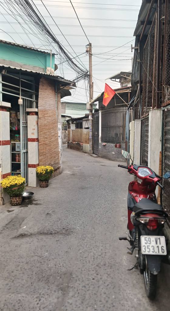 Nhà riêng Đông Thạnh Hóc Môn 64m² giá 3 tỷ - Sổ hồng riêng, công chứng ngay!