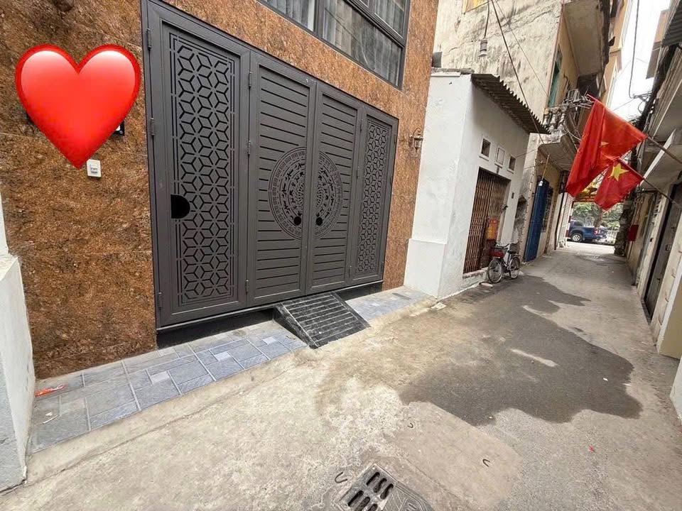 Nhà 5 tầng Trần Cung, 43m² giá 15.2 tỷ - Ngõ thoáng, ô tô vào dễ dàng!