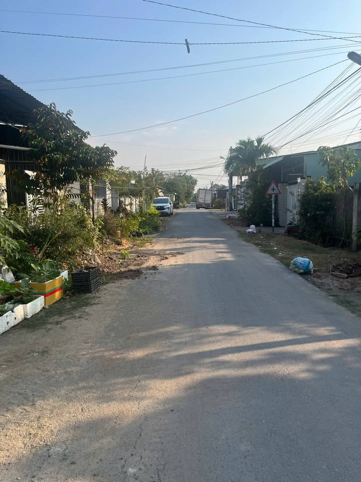 Nhà mới 100% tại Hẻm 60 Nguyễn Chí Thanh, Tây Ninh 118m² giá 1.65 tỷ - Chính chủ bán gấp!