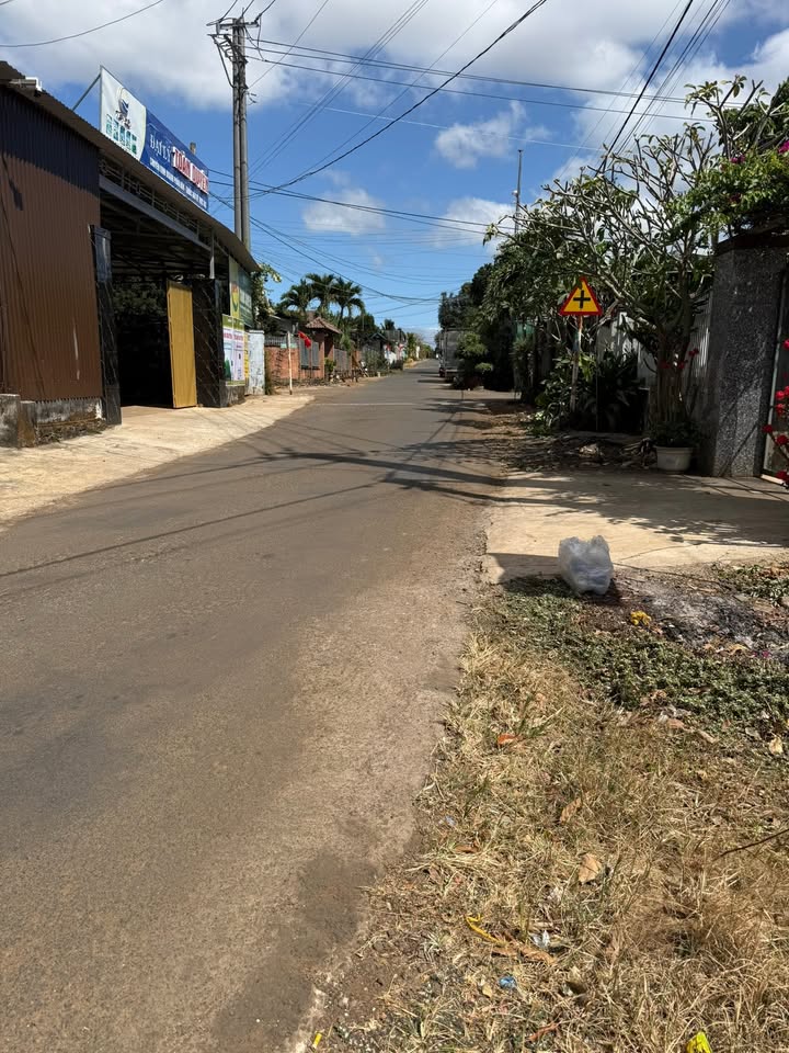 Đất nền Khánh Xuân 150m² giá 995 triệu - Mặt tiền đường nhựa rộng rãi!