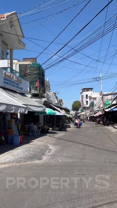 Nhà FrontHouse Phú Thủy, 110m² giá 9.85 tỷ - Kinh doanh ngay tại chợ sầm uất!