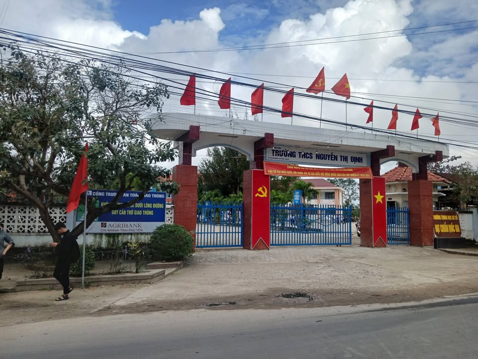 Nhà cấp 4 mặt tiền đường DH75, xã Hòa Thịnh, 106m² - Sẵn sàng kinh doanh!