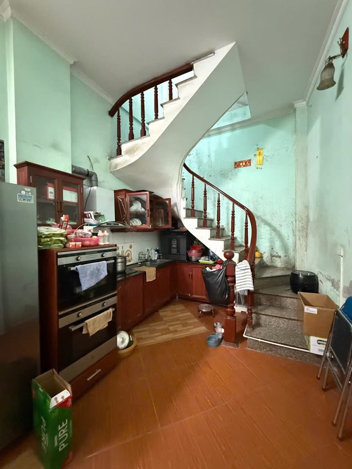 Nhà mặt phố Minh Khai 25m² giá 6.1 tỷ - Sổ đỏ chính chủ sang tên ngay!