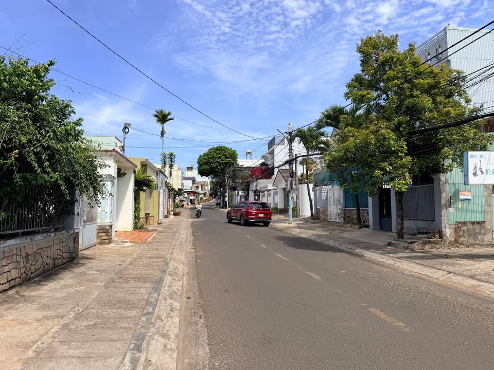 Nhà mặt tiền đường Amaquang, phường Hoa Lư, 180m² giá 6 tỷ - Đầu tư sinh lời ngay!