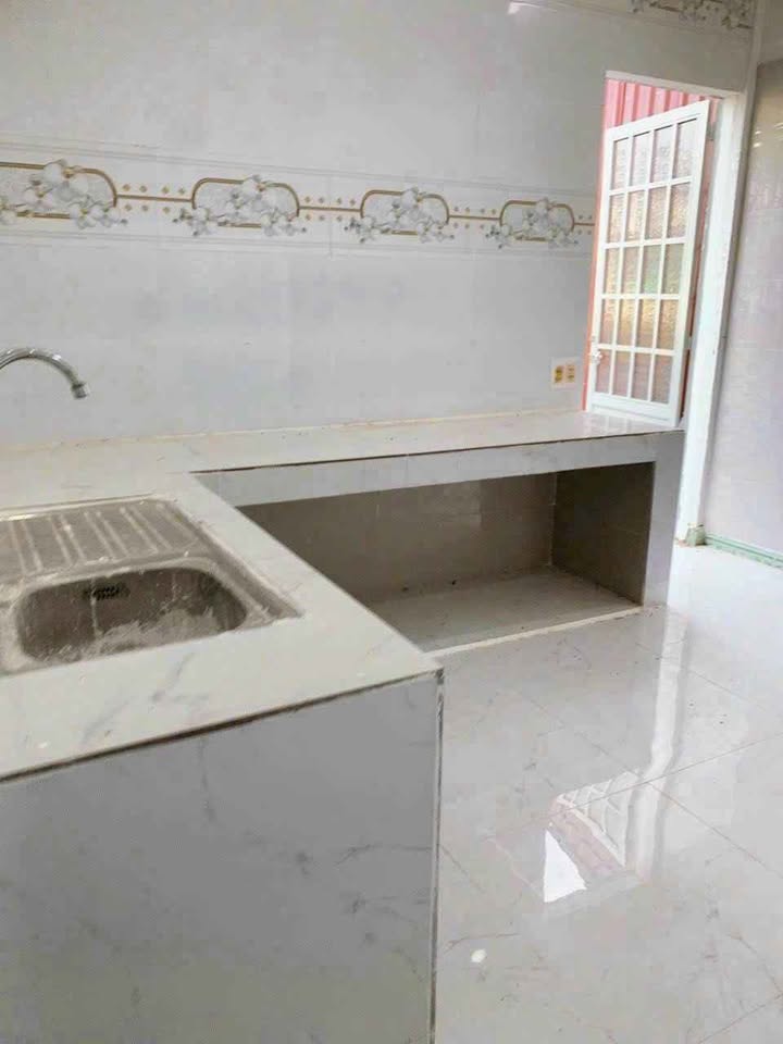 Nhà riêng tại Khu nhà ở Nam Việt, Vĩnh Long 80m² giá 1.25 tỷ - Sẵn sàng vào ở!