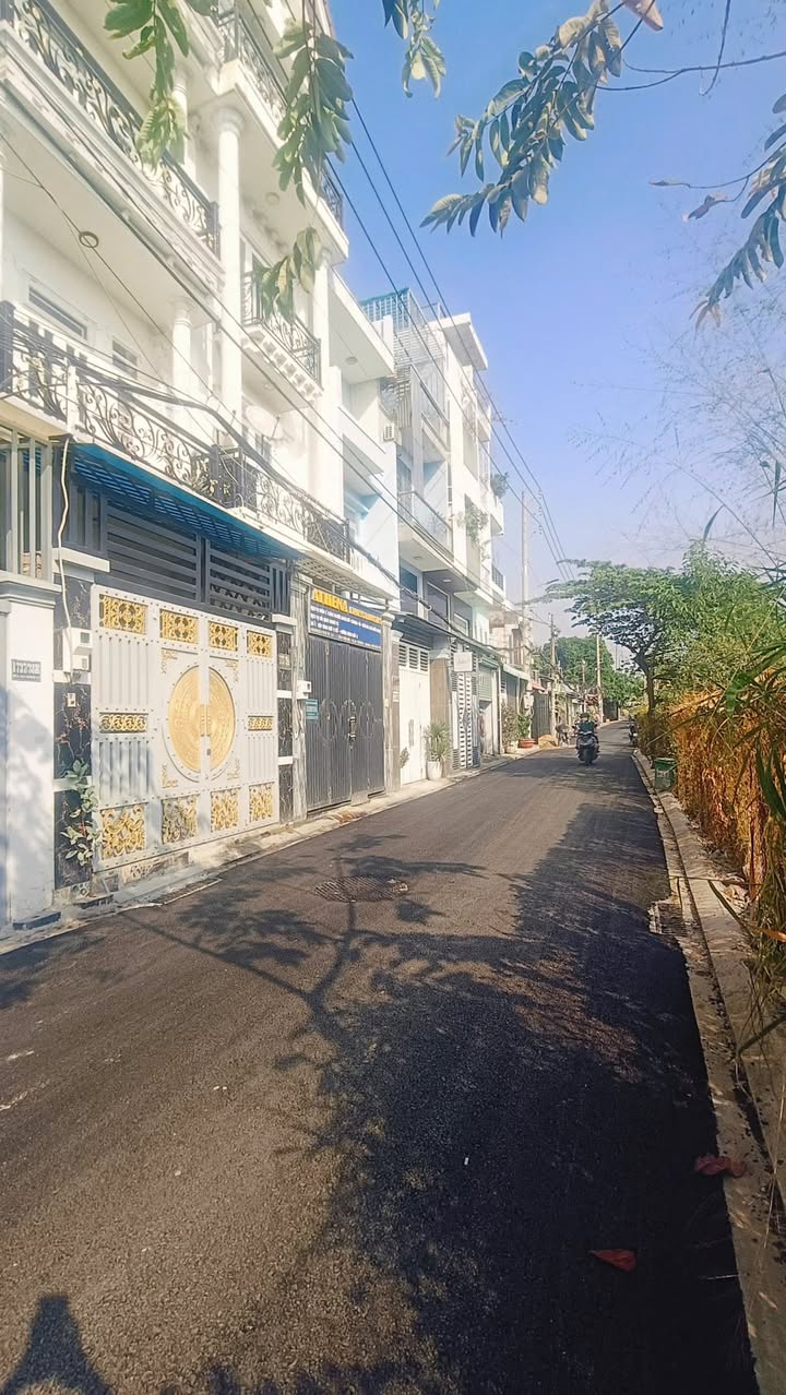 Nhà phố 4 tầng tại Lê Đức Thọ, Quận 12, 43m² - Hẻm xe tải, giá 4.99 tỷ!