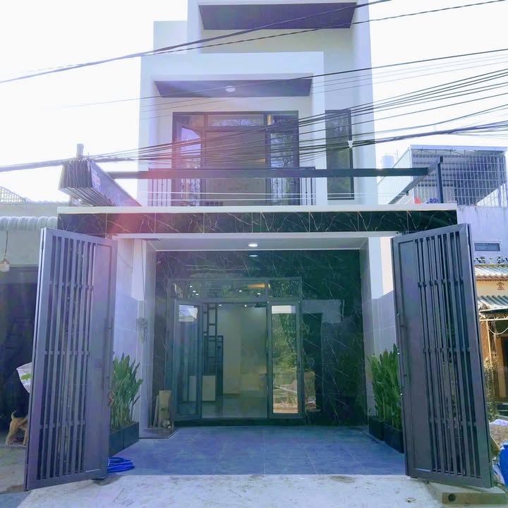 Nhà riêng Phường Tân Vĩnh Hiệp 85m² giá 3.2 tỷ - Thiết kế hiện đại, sẵn sàng ở ngay!