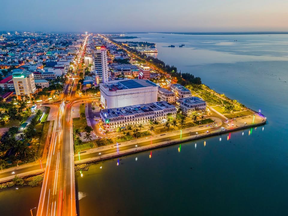 Nhà nghỉ lô góc 2 mặt tiền khu lấn biển An Hòa, Rạch Giá 129m² giá 4.6 tỷ - Kinh doanh ổn định!