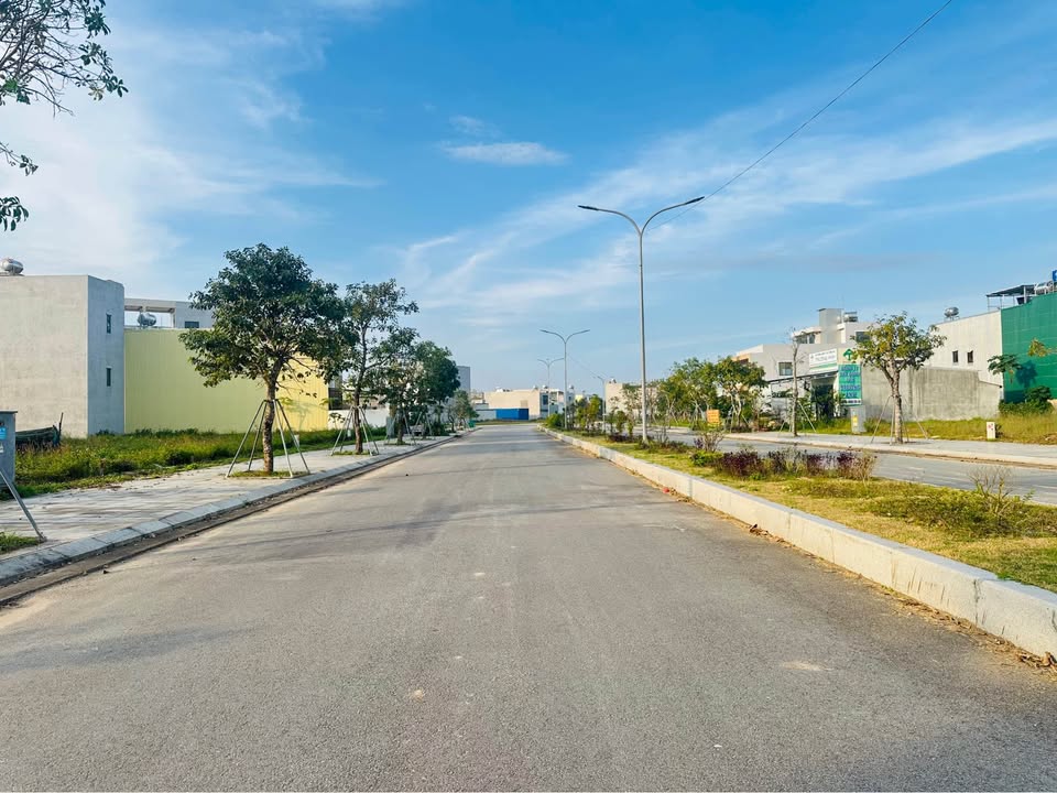 Đất nền KDC 577 Quảng Ngãi 100m² giá 1 tỷ - Mặt tiền đường 28m