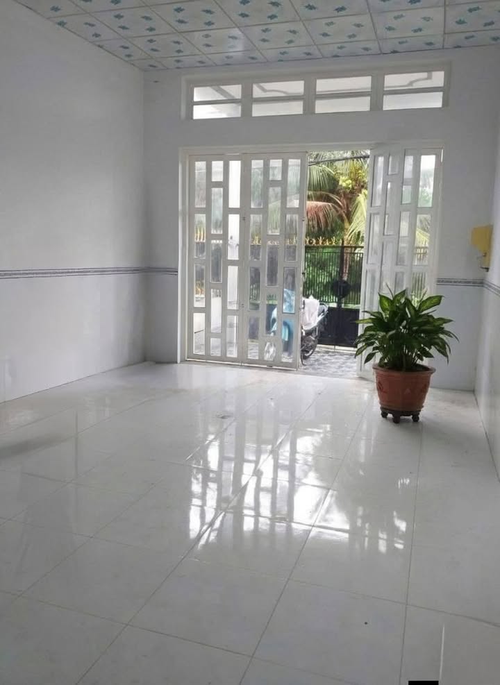Nhà trệt lầu Trà Nóc 68.6m² giá chỉ 1.69 tỷ - Đầy đủ tiện nghi!