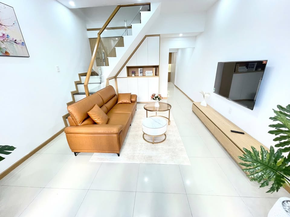 Nhà phố 30/4, Hải Châu, Đà Nẵng 63m² giá 4 tỷ - Đẹp như mơ, sẵn sàng ở ngay!