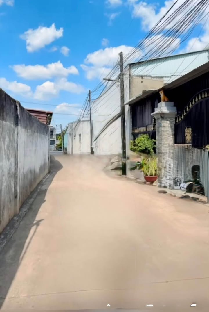 Nhà chính chủ Thị Xã Đồng Xoài 128m² giá 1.65 tỷ - Sẵn sàng vào ở!