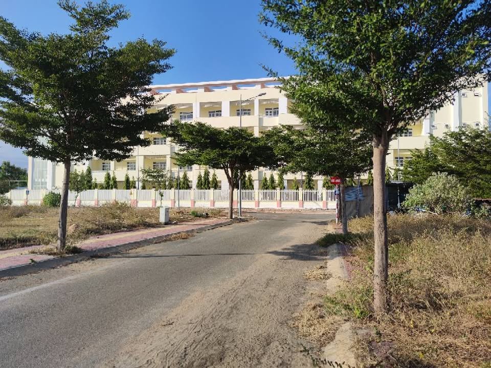 Đất nền lô K2 TĐC Hạt Nhân Phan Rang 80m² giá 1.8 tỷ - Hướng Đông gần biển!