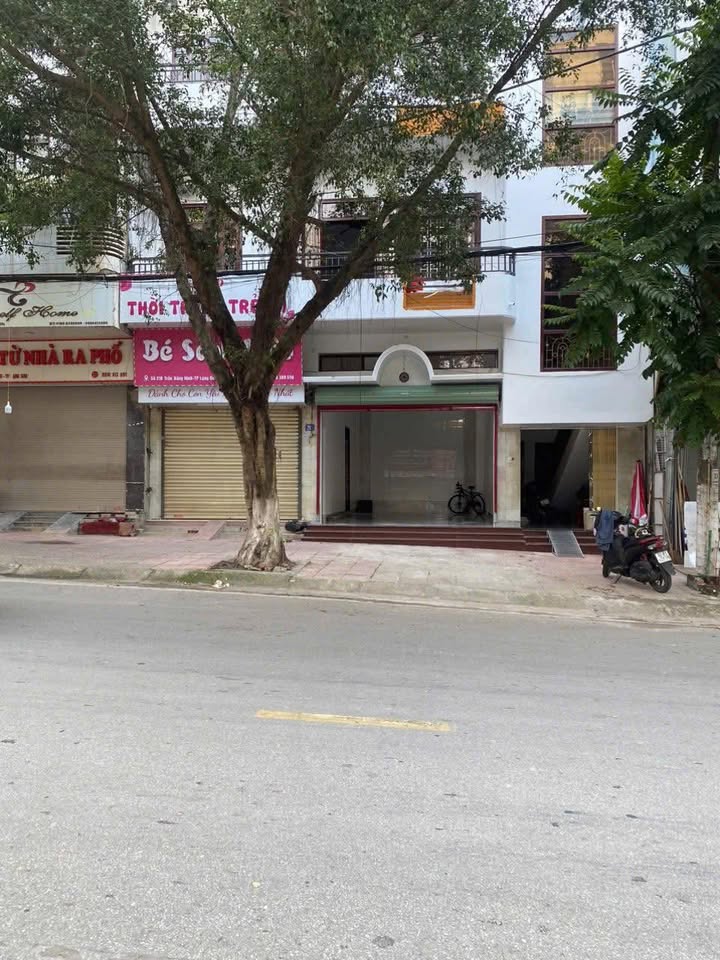 Mặt bằng kinh doanh cho thuê tại Lạng Sơn - Diện tích rộng, mới sửa đẹp