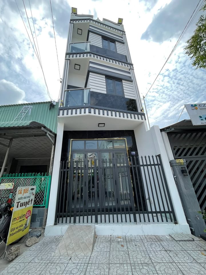 Nhà 2 tầng mặt tiền đường Lê Bình, 40m² giá 3.299 tỷ - Đầu tư sinh lời ngay!