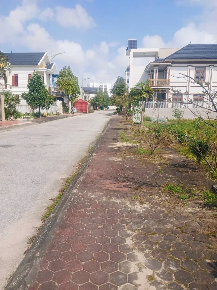 Đất nền Thị trấn Bút Sơn, Huyện Hoằng Hóa, 90m² giá 1.8 tỷ - Cơ hội đầu tư tuyệt vời!