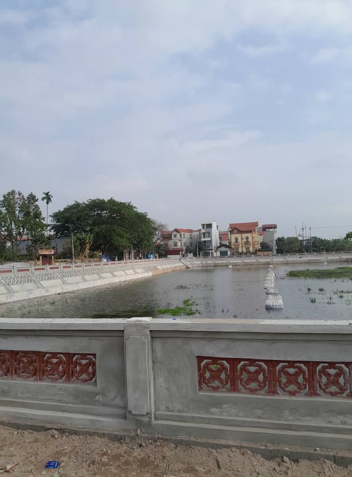 Đất lô góc Thị trấn Trâu Quỳ 80m² giá thỏa thuận - Kinh doanh tốt!