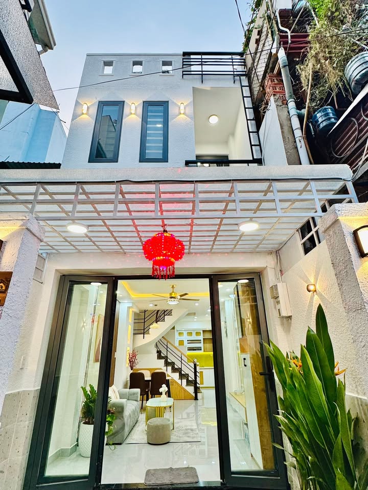 Nhà đẹp Lê Quang Định Bình Thạnh 39m² giá 5.35 tỷ - Full nội thất, vào ở ngay!