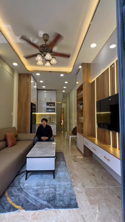 Nhà riêng Lạc Long Quân, Tân Bình 40m² giá 5.05 tỷ - Hẻm xe tải rộng rãi!