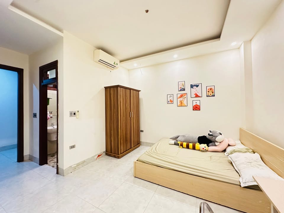 Cho thuê văn phòng/ở tại phố Nguyễn Duy Hiệu, 2 phòng rộng đẹp