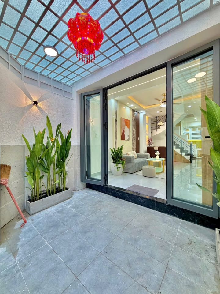 Nhà đẹp đường Lê Quang Định, Bình Thạnh 39m² giá 5.35 tỷ - Sân để xe thoải mái!