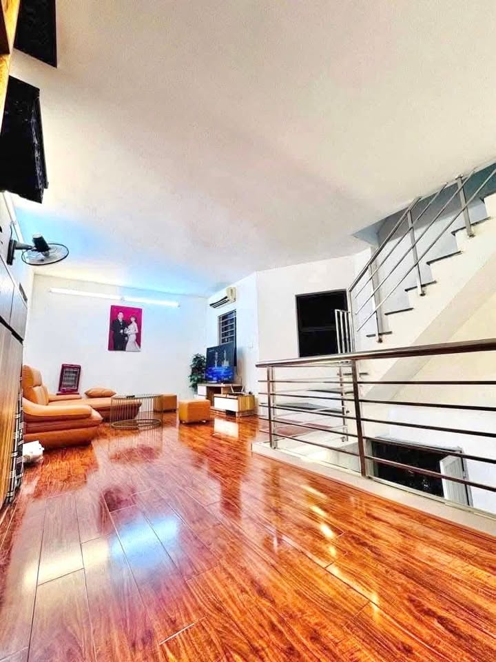 Nhà riêng Đội Cấn, Ba Đình 31m² giá 9.5 tỷ - Nhà mới ở ngay!