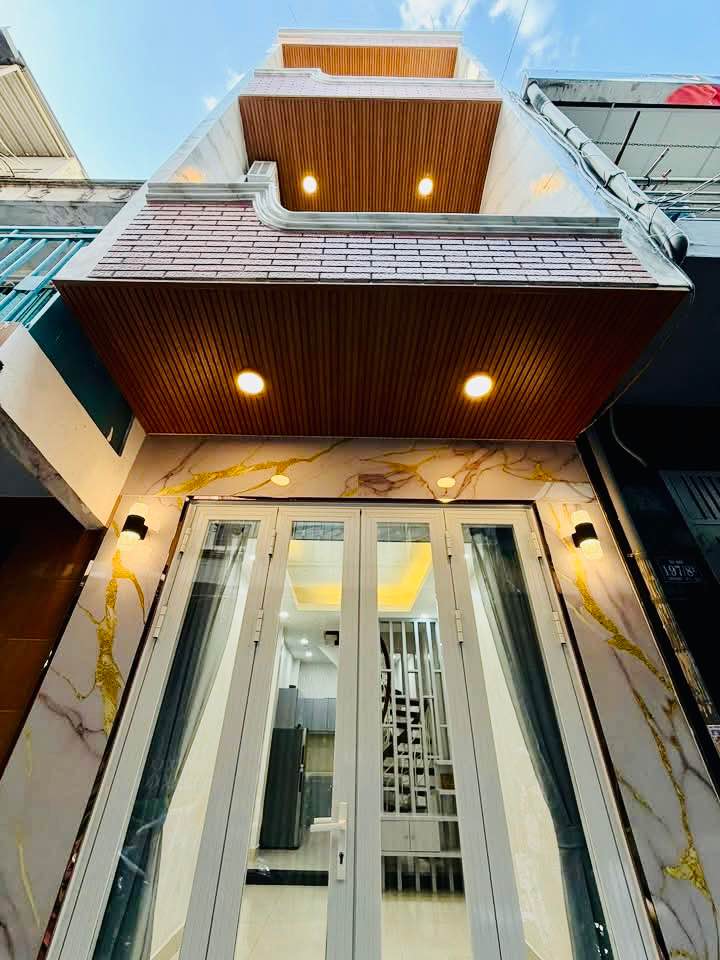 Nhà đẹp hẻm 1/ Lý Thái Tổ, Quận 10, 26m² giá 5.58 tỷ - Sẵn sàng ở ngay!