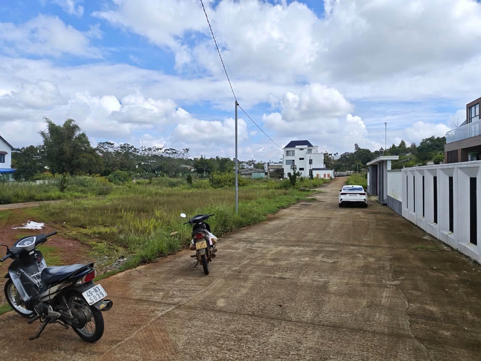 Biệt thự 4 mặt tiền Hẻm 200 Phan Đình Phùng, Bảo Lộc 911m² giá 9 tỷ - Đầu tư sinh lời vượt trội!