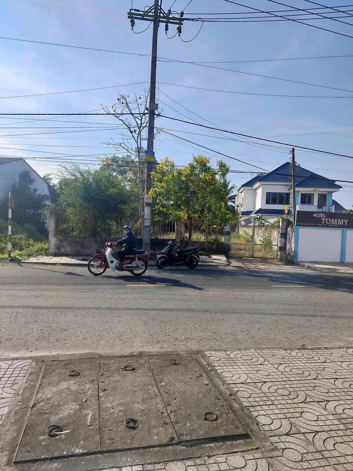 Đất nền mặt tiền đường Mậu Thân, Trà Vinh 636m² giá 6.5 tỷ - Sổ hồng chính chủ, thương lượng tốt!