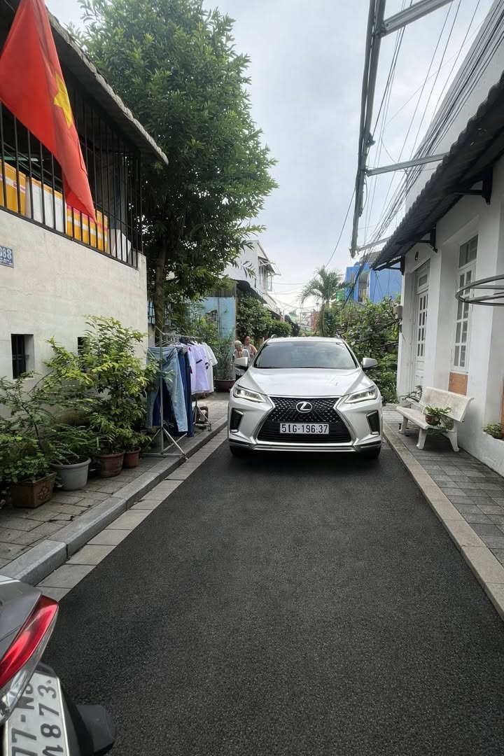 Nhà 2 tầng Linh Tây, Thủ Đức 65m² giá 5.15 tỷ - Sổ đỏ hoàn công, hẻm xe hơi