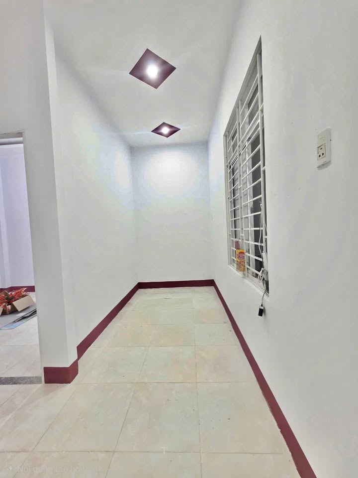 Nhà phố 2 tầng tại Quy Nhơn 40m² giá 2.345 tỷ - Hướng Đông Nam gần trường học