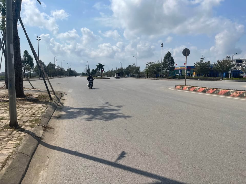 Nhà Mặt Đường Đại Lộ Csedp, Huyện Quảng Xương, 180m² - Vị Trí Đắc Địa, Giá Thỏa Thuận!