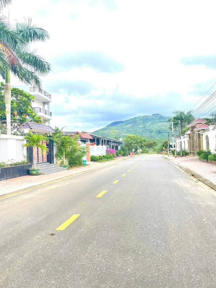 Đất nền mặt tiền đường Triệu Quang Phục, TP Bảo Lộc, 430m² giá 3.5 tỷ - Đầu tư sinh lời ngay!