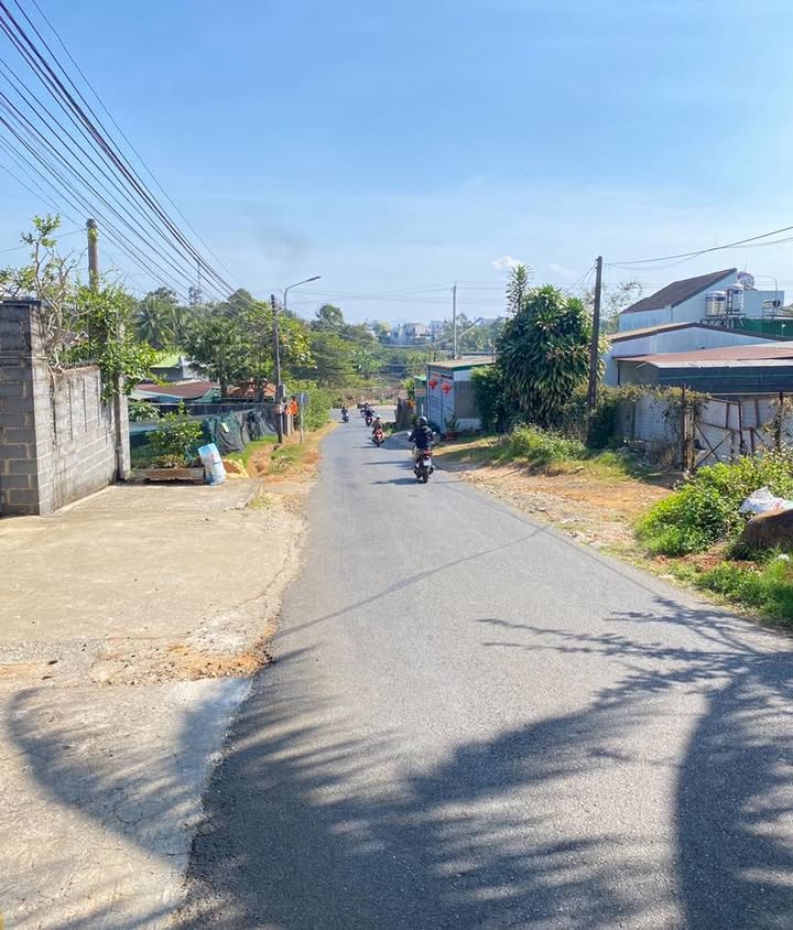 Mặt tiền Nguyễn Đức Cảnh, Bảo Lộc 260m² chỉ 4.3 tỷ - Đầu tư sinh lời ngay!