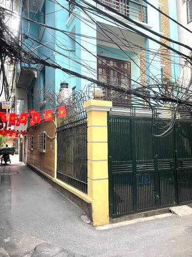 Nhà phố Ngọc Thụy 41m² giá 6.8 tỷ - Ô tô tránh, ngõ thông thoáng!