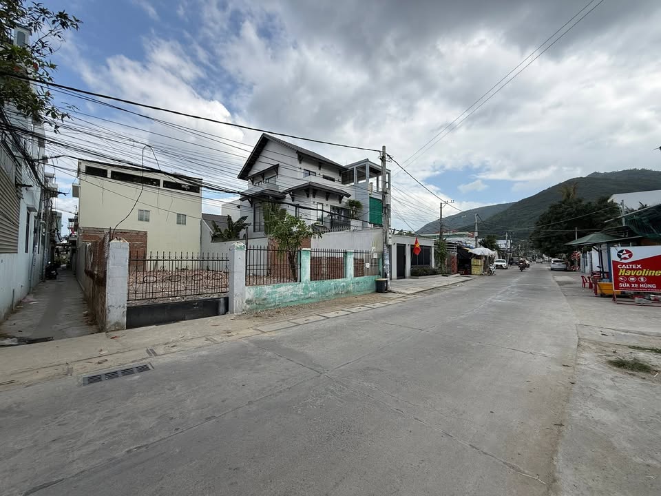 Lô Đất Hai Mặt Tiền Lư Giang Phước Đồng 250,7m² giá 9,5 tỷ - Đầu tư sinh lời!