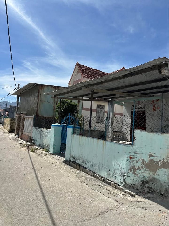 Lô đất biển Ninh Thủy 310m² giá đầu tư - Sở hữu ngay 2 căn nhà cấp 4!