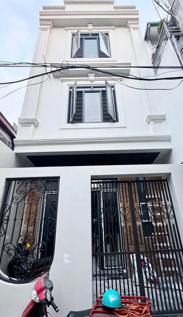 Nhà 3 tầng xây mới phố Trần Nguyên Hãn, Hải Phòng 57m² - Sân cổng riêng, giá tốt!