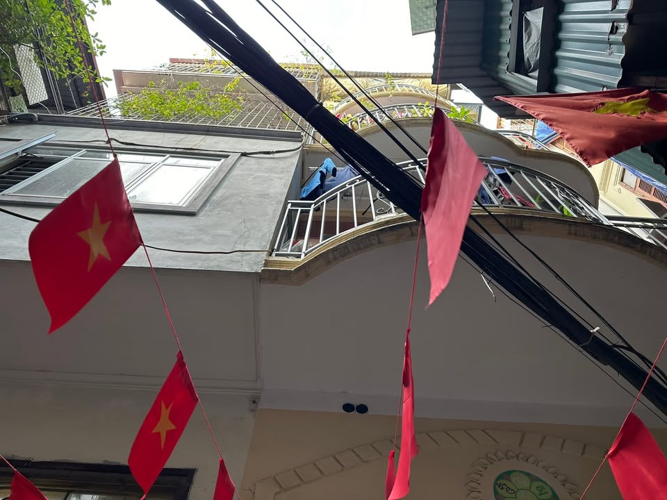 Bán nhà lô góc phố Tôn Đức Thắng, Đống Đa 21m² giá 6.8 tỷ - Không thể bỏ lỡ!