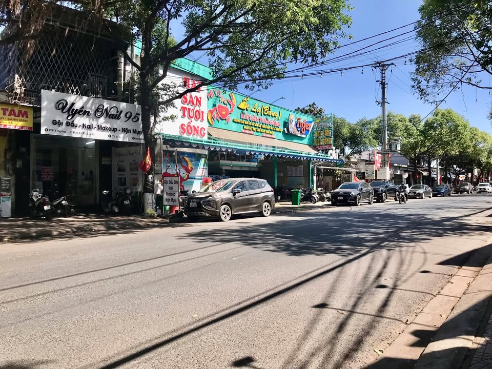 Đất thổ cư 151 Y Ngông, Buôn Ma Thuột 80m² giá 3 tỷ - Hẻm ô tô thông thoáng!