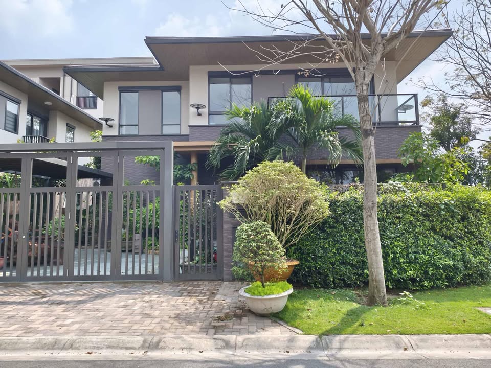 Biệt thự đơn lập Waterpoint Bến Lức 240m² giá 15.5 tỷ - Sẵn sàng vào ở ngay!