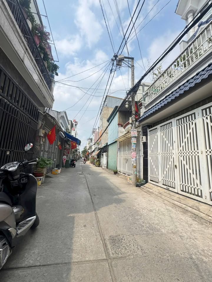 Bán nhà mặt tiền đường Bình Thành Quận Bình Tân 62m² giá 5.75 tỷ - Sổ hồng riêng chính chủ