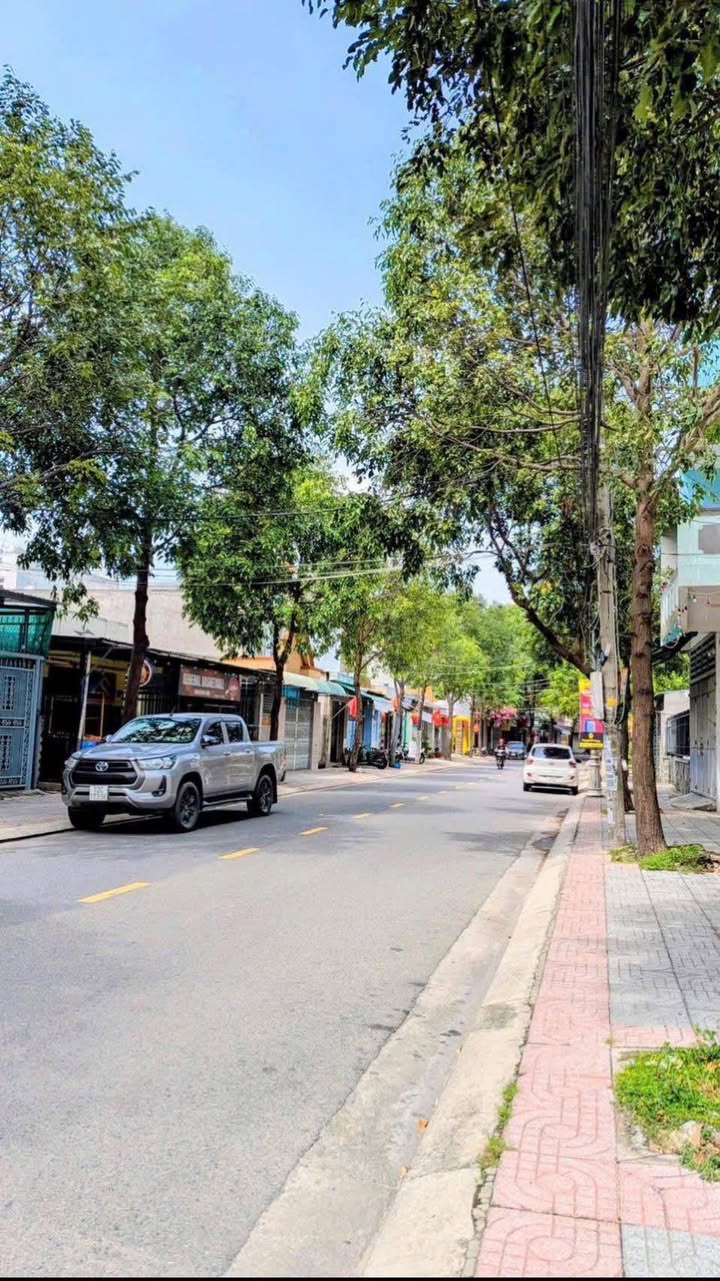 Đất nền mặt tiền hẻm 135 Lê Quang Định, 100m² giá 7 tỷ - Cơ hội đầu tư hấp dẫn!