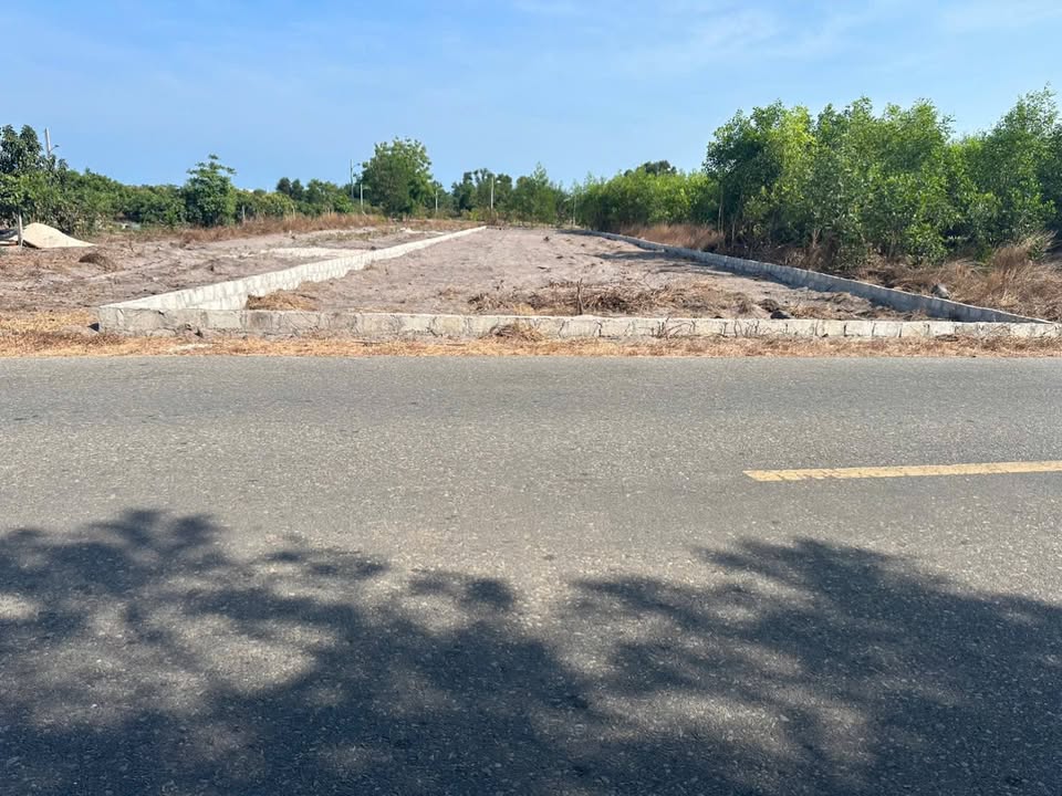 Đất nền mặt tiền Long Mỹ Láng Dài 1000m² giá 4.4 tỷ - Sổ đỏ chính chủ