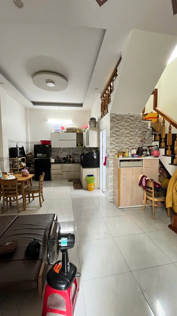 Nhà 3 Tầng Đường Lê Lợi, Quy Nhơn 42m² giá 2.9 tỷ - Gần biển và phố ẩm thực!