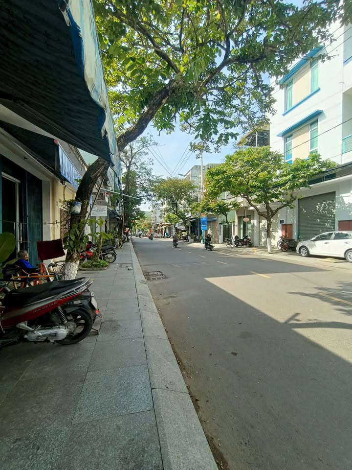 Bán nhà mặt tiền đường Lê Lợi, Quy Nhơn 79m² - Đầu tư sinh lời ngay!