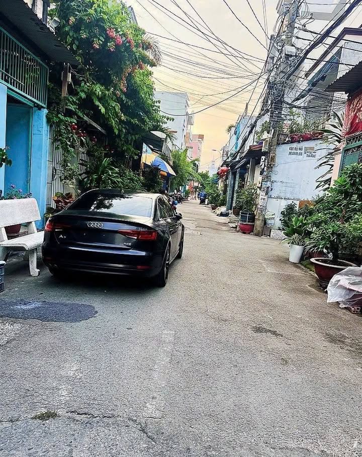 Nhà phố Tân Phú 41m² giá 5.8 tỷ - Nở hậu tài lộc, sẵn sàng vào ở!