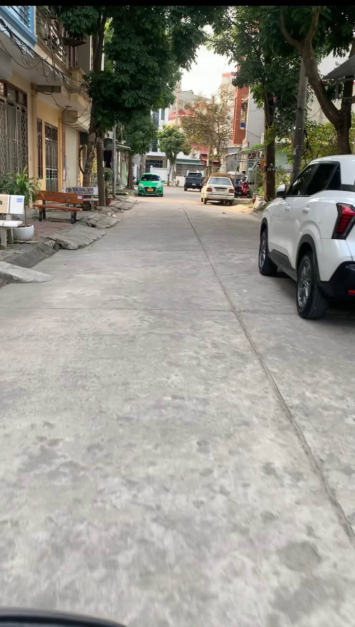 Đất nền phố Lê Thanh Nghị, TP Hải Dương 75m² giá chỉ 2.x tỷ - Sổ hồng chính chủ!