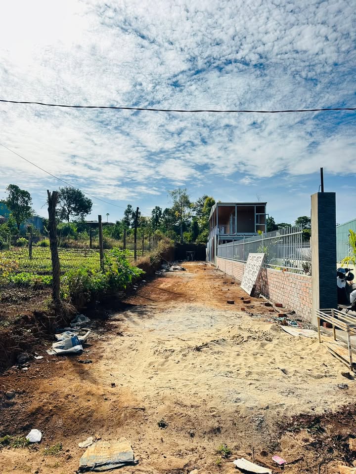 Đất nền chính chủ Phường Hội Phú, Gia Lai 270m² - Sổ đỏ đầy đủ, giá chỉ 990 triệu!