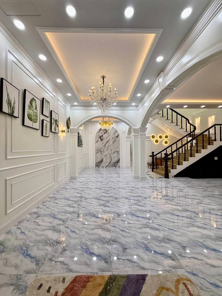 Biệt thự Tân Cổ Điển Phường 4 233m² giá 6 tỷ - Full nội thất cao cấp!